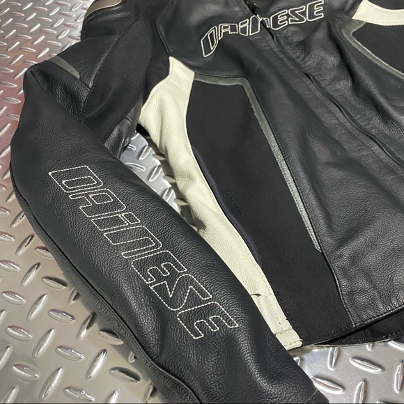 SOLD Dainese Racing D1 Leather Motorcycle Jacket Ladies - Picture 2 of 12